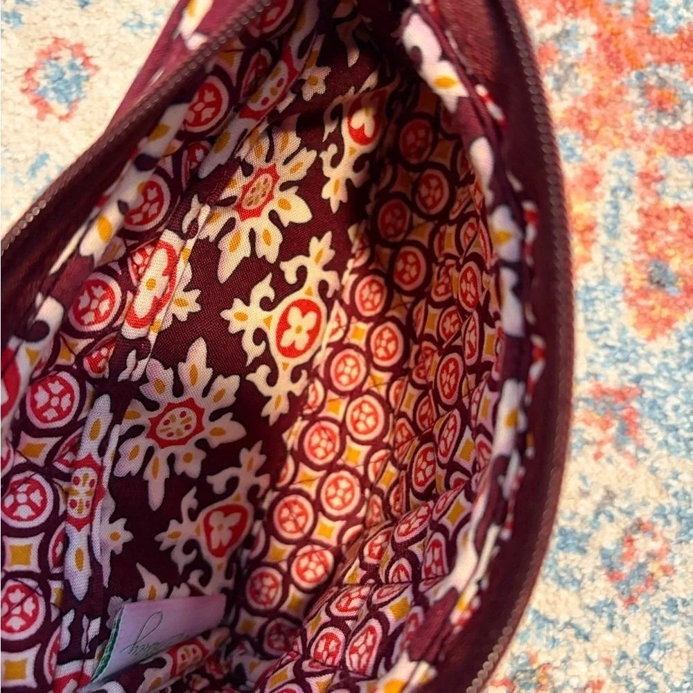 Vera Bradley red print small zip wallet/wristlet medallion print